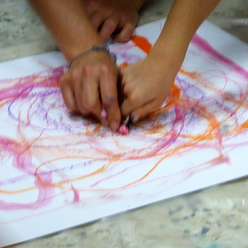 Dessine-moi une danse
Ateliers artistiques parent-enfants
