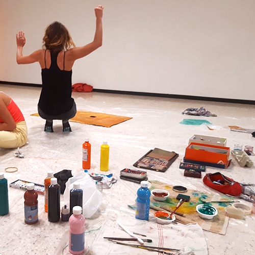 Dessine-moi une danse
Ateliers artistiques parent-enfants