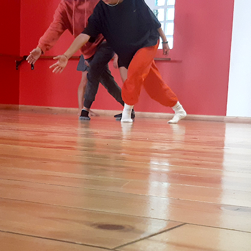 Dessine-moi une danse
Ateliers artistiques parent-enfants